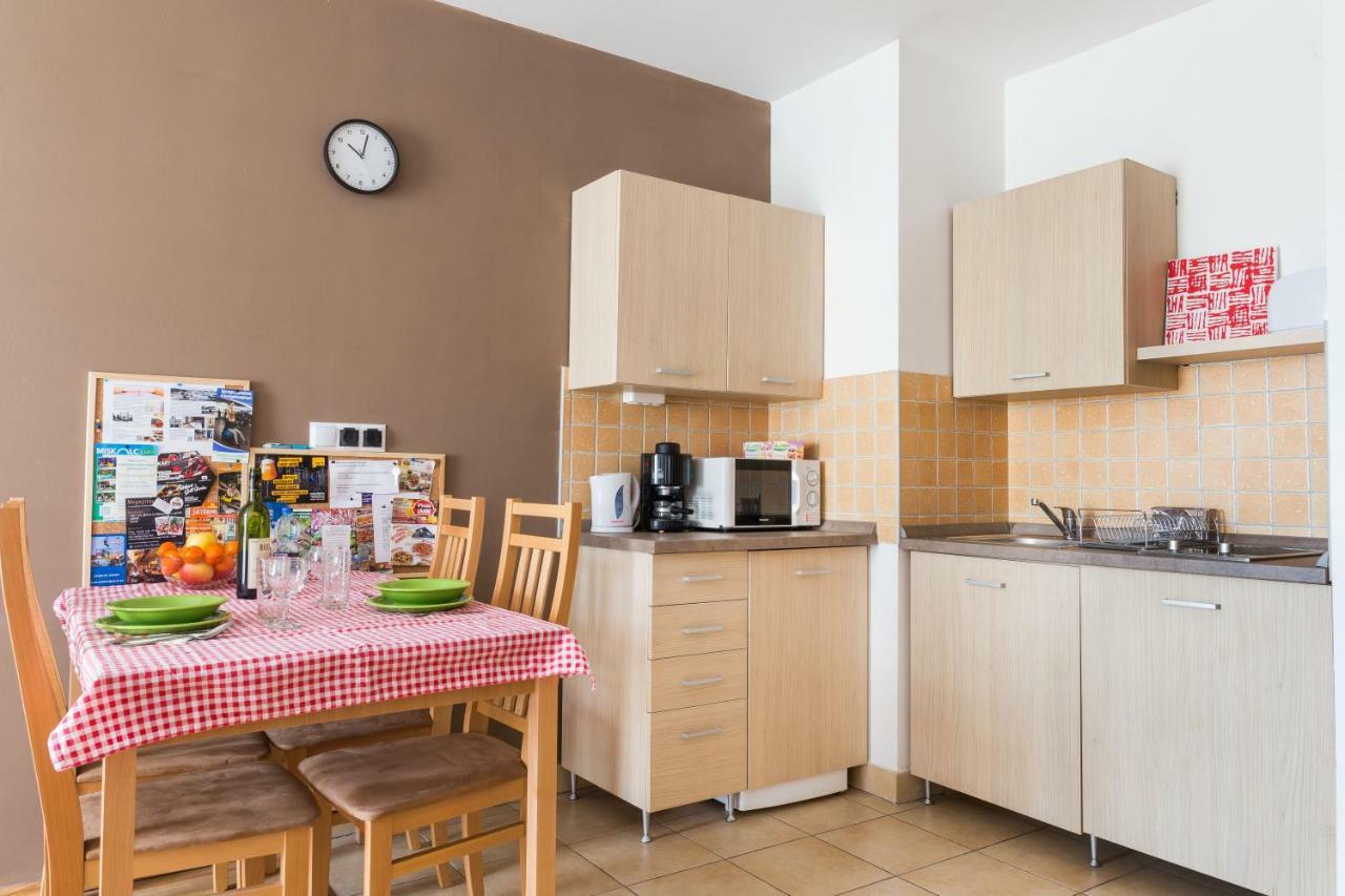 Mse Apartman Miskolc Eksteriør bilde