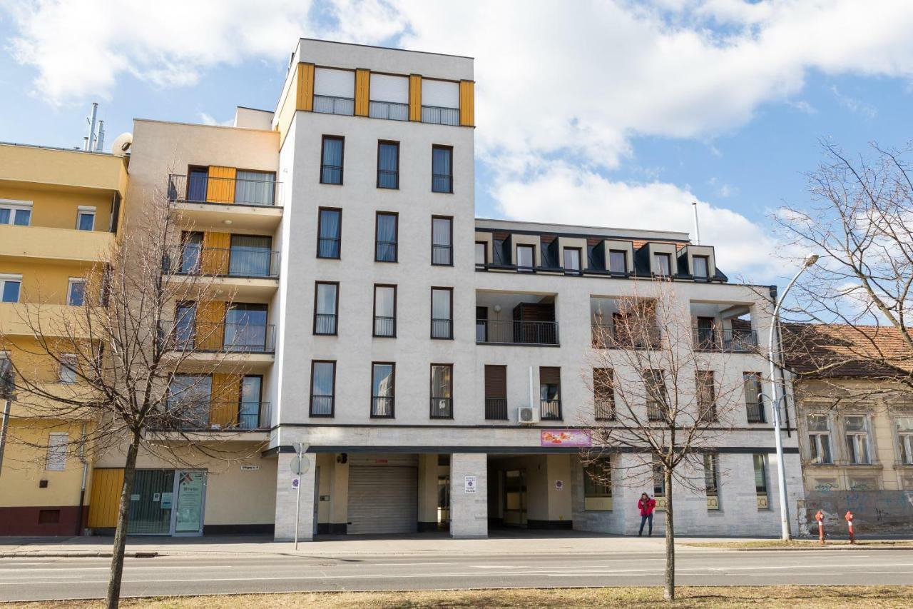 Mse Apartman Miskolc Eksteriør bilde
